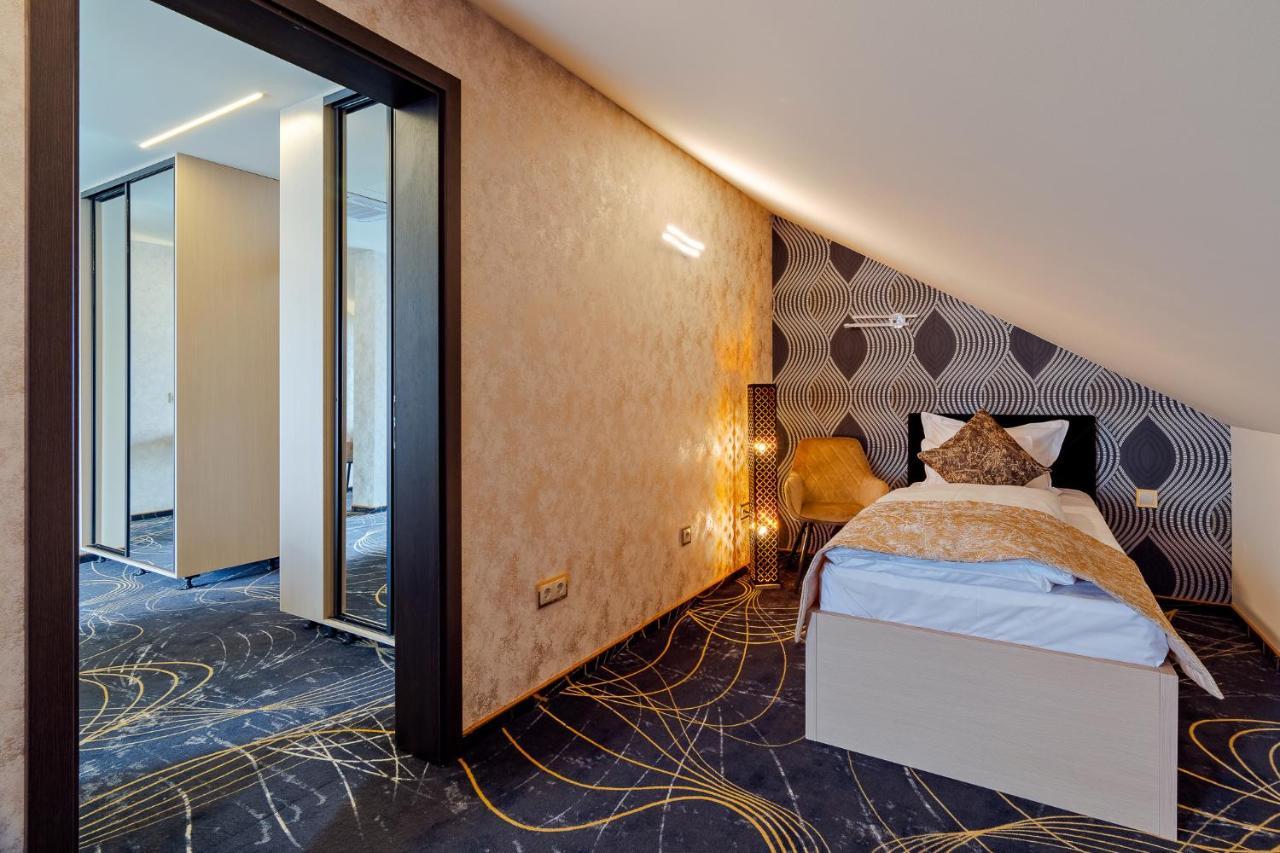 Bed and Breakfast Diamond Panzio à Hajdúszoboszló Extérieur photo